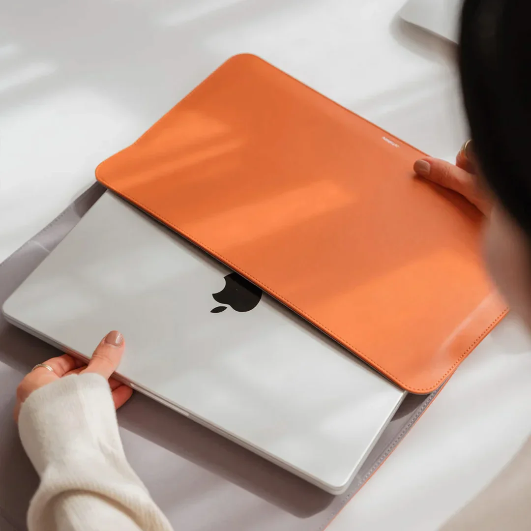 Orbitkey Hybrid 14" Laptop Sleeve - Image 8
