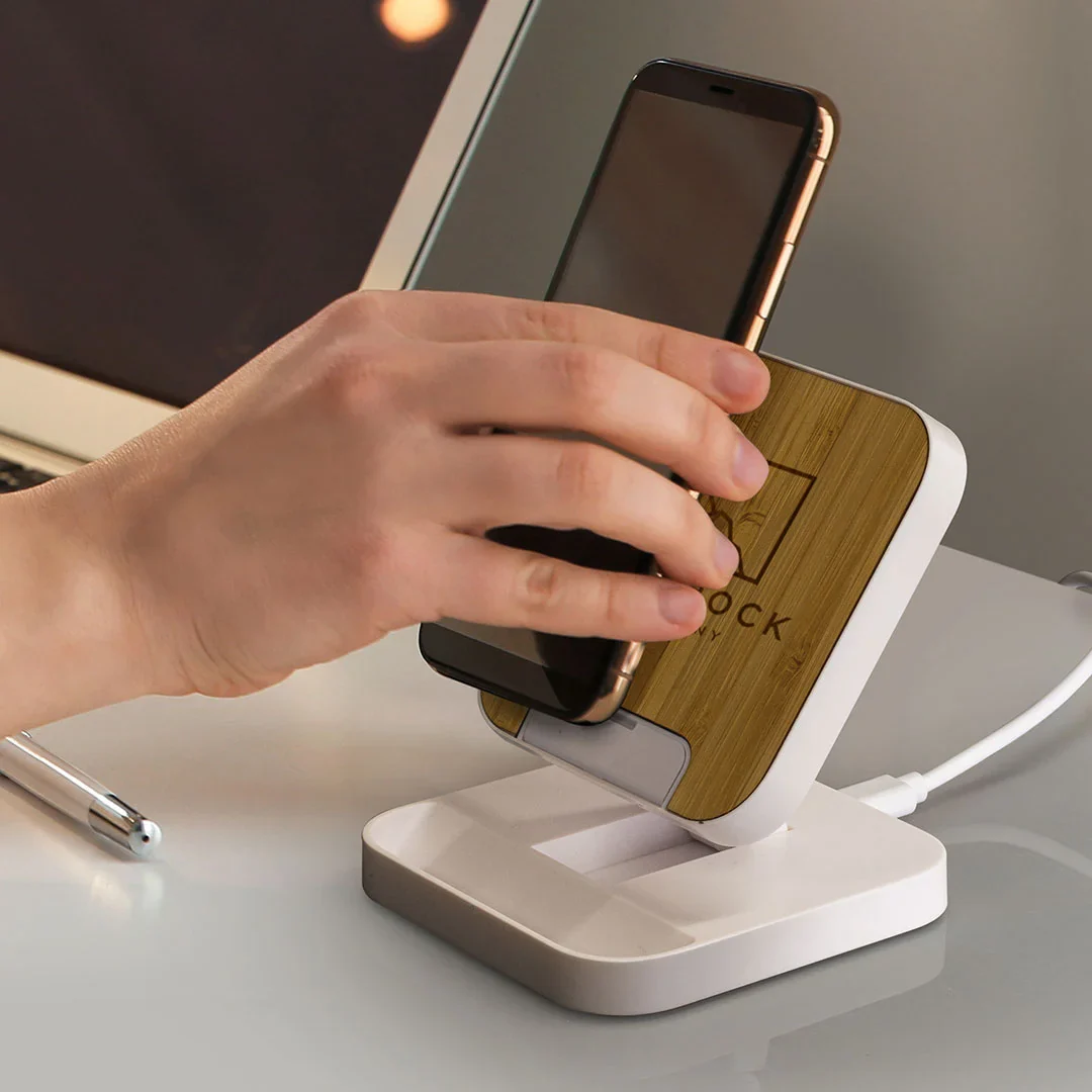 Trends Flex Wireless Fast Charging Stand - Image 2